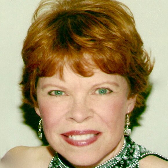 Meet your Posher, Carol - Picture 1 of 2